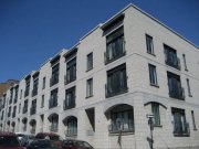 市中心2001年豪华三卧Condo