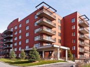 St-Laurent区2005年现代三睡房Condo