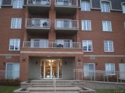 St-Laurent区2005年三卧房Condo