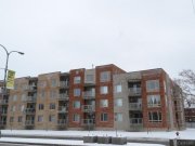 St-Laurent区2011年价廉物美双卧Condo