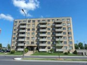 St-Laurent区1987年两卧Condo