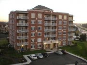 新St-Laurent区2010年典雅双卧单车库Condo