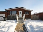 St-Laurent区59年半独立Bungalow